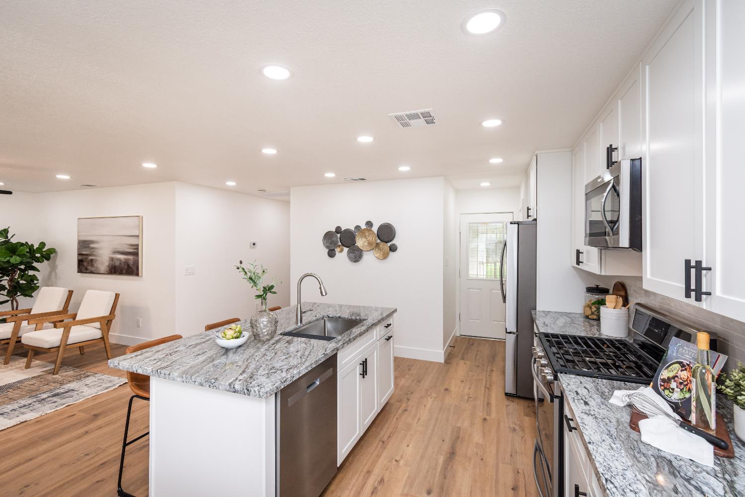 Detail Gallery Image 34 of 62 For 4924 Buena Vista Ave, Fair Oaks,  CA 95628 - 3 Beds | 2 Baths