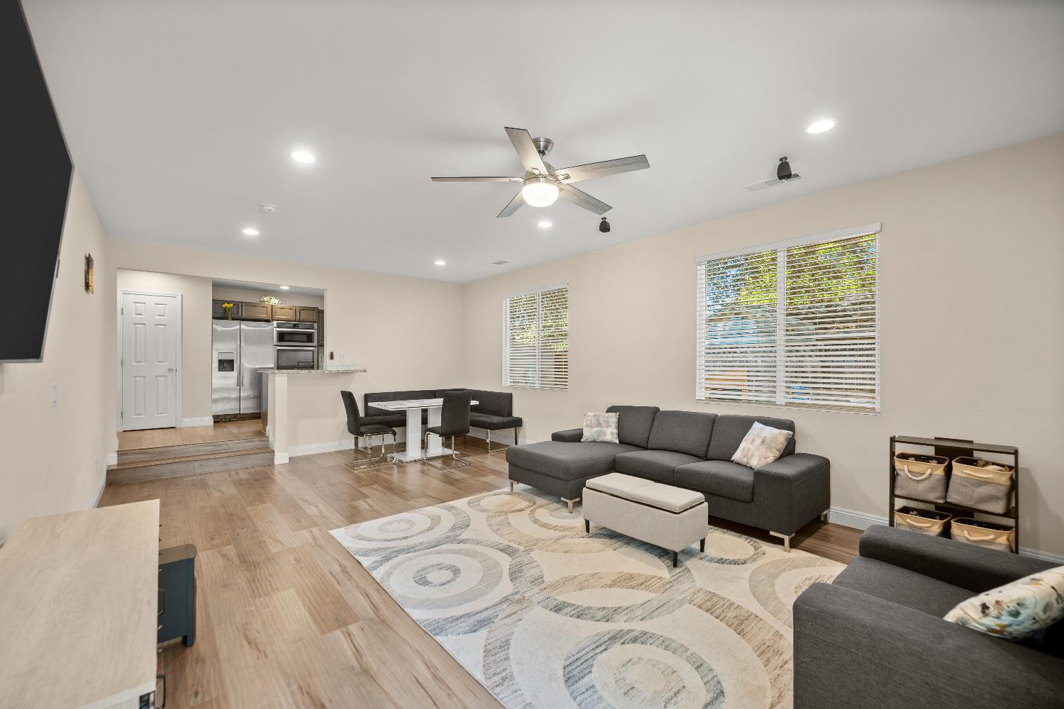 Detail Gallery Image 24 of 60 For 6936 Kon Tiki Dr, Orangevale,  CA 95662 - 4 Beds | 2/1 Baths