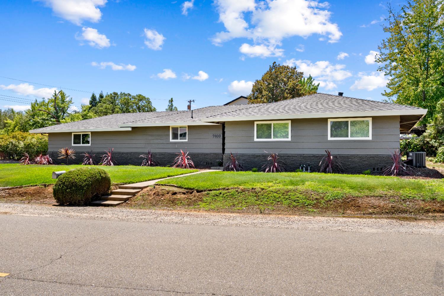 Detail Gallery Image 6 of 49 For 9100 La Serena Dr, Fair Oaks,  CA 95628 - 3 Beds | 2 Baths
