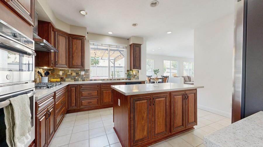 Detail Gallery Image 19 of 54 For 1740 Langholm Way, Folsom,  CA 95630 - 3 Beds | 2/1 Baths