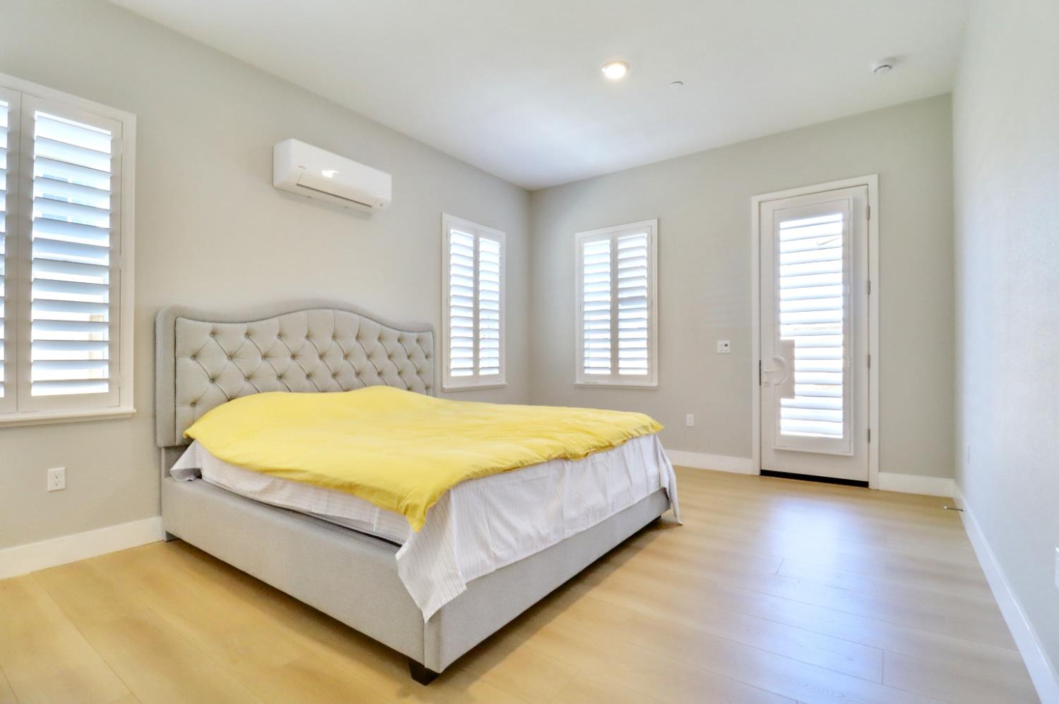 Detail Gallery Image 20 of 44 For 8594 Sona Way, Elk Grove,  CA 95757 - 6 Beds | 5/1 Baths