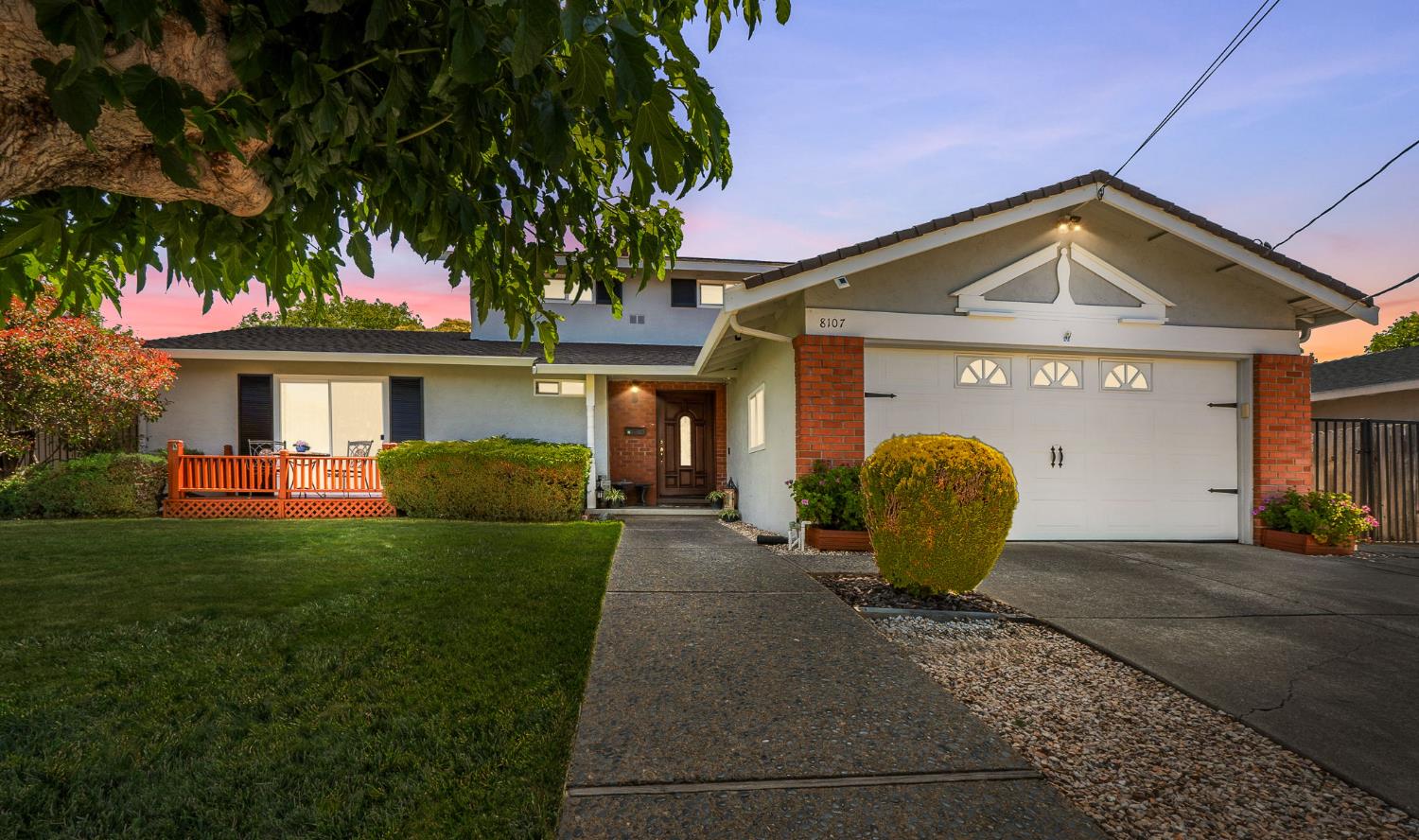 Detail Gallery Image 3 of 41 For 8107 Peppertree Rd, Dublin,  CA 94568 - 4 Beds | 2 Baths
