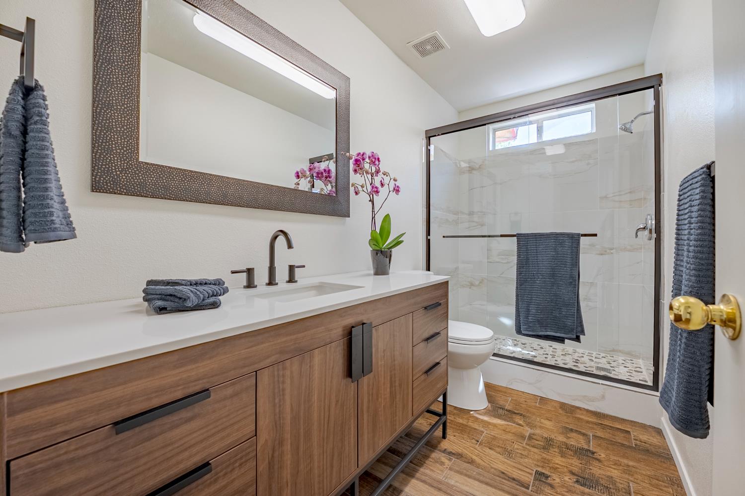 Detail Gallery Image 10 of 36 For 1584 Portola Way, Merced,  CA 95348 - 3 Beds | 2 Baths