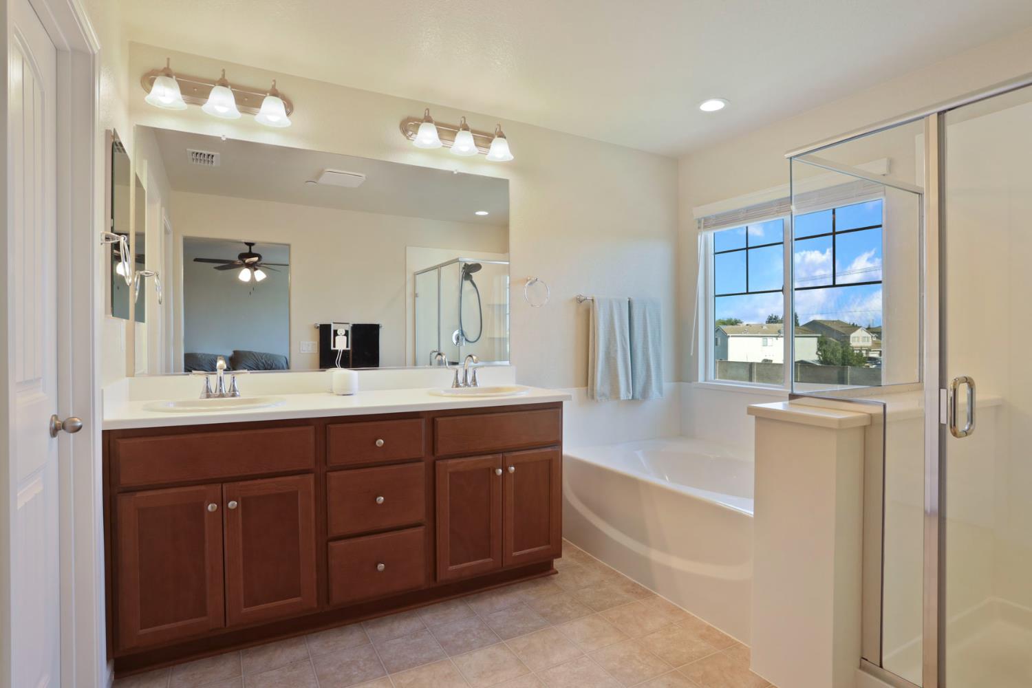 Detail Gallery Image 23 of 33 For 1540 Aspire Way, Modesto,  CA 95356 - 5 Beds | 2/1 Baths