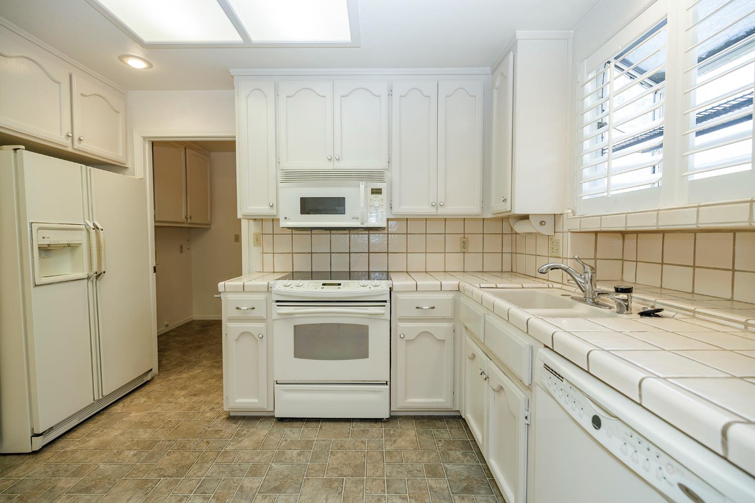 Detail Gallery Image 27 of 70 For 3709 Springcreek Dr, Modesto,  CA 95355 - 3 Beds | 2/1 Baths