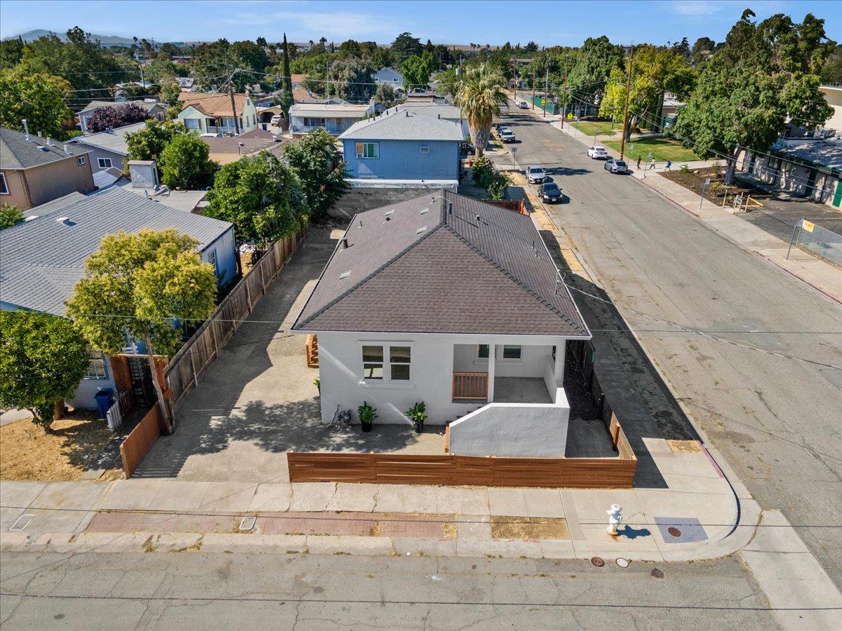 Detail Gallery Image 4 of 68 For 500 W 16th St, Antioch,  CA 94509 - 3 Beds | 2 Baths