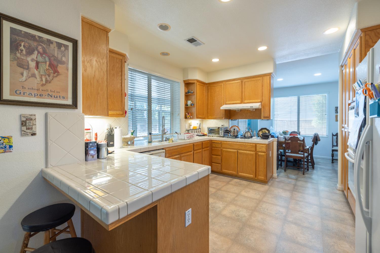 Detail Gallery Image 17 of 65 For 1880 Persimmon Way, Tracy,  CA 95376 - 5 Beds | 3 Baths
