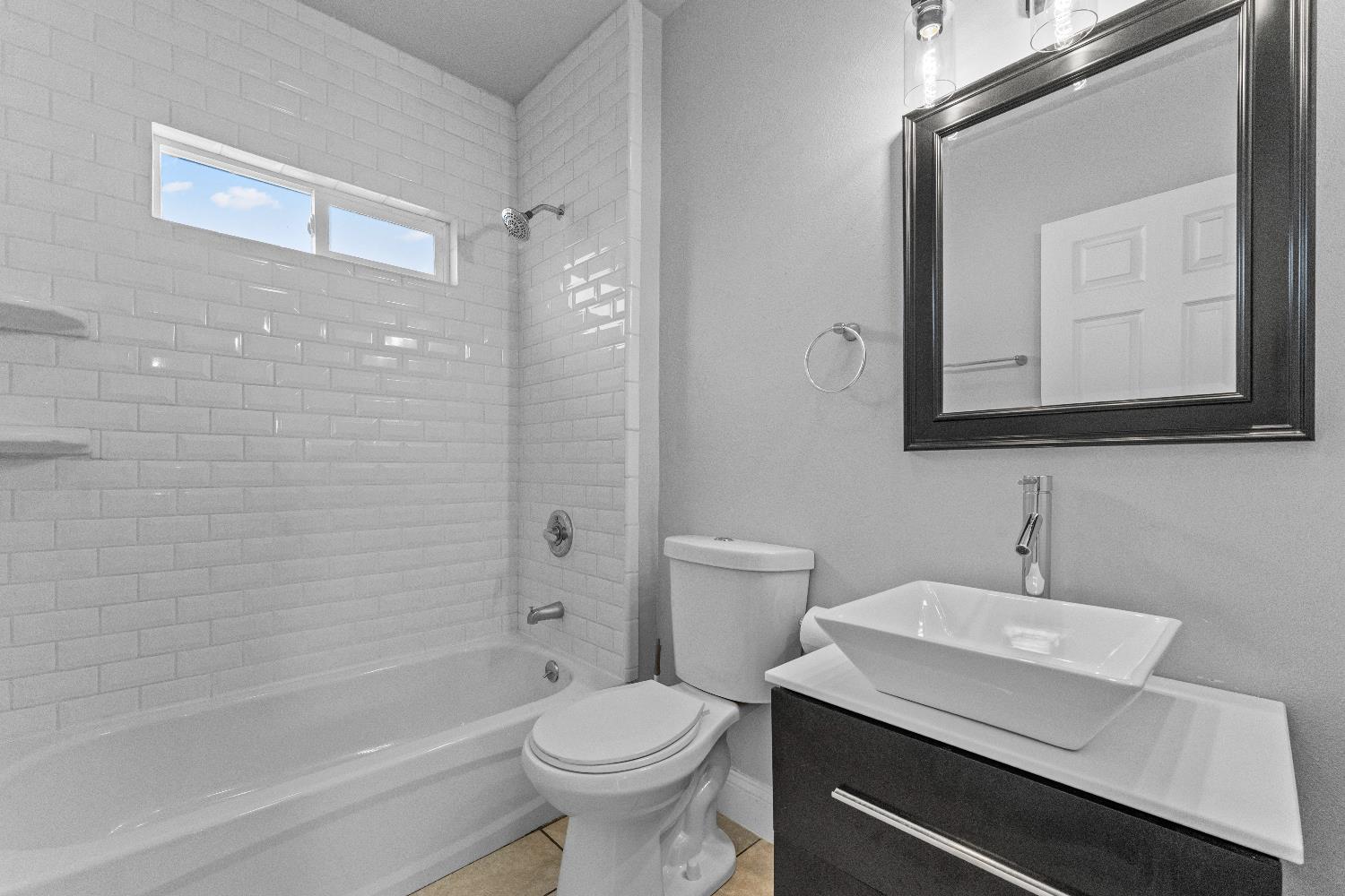 Detail Gallery Image 14 of 23 For 14732 Darius Way, San Leandro,  CA 94587 - 2 Beds | 1 Baths