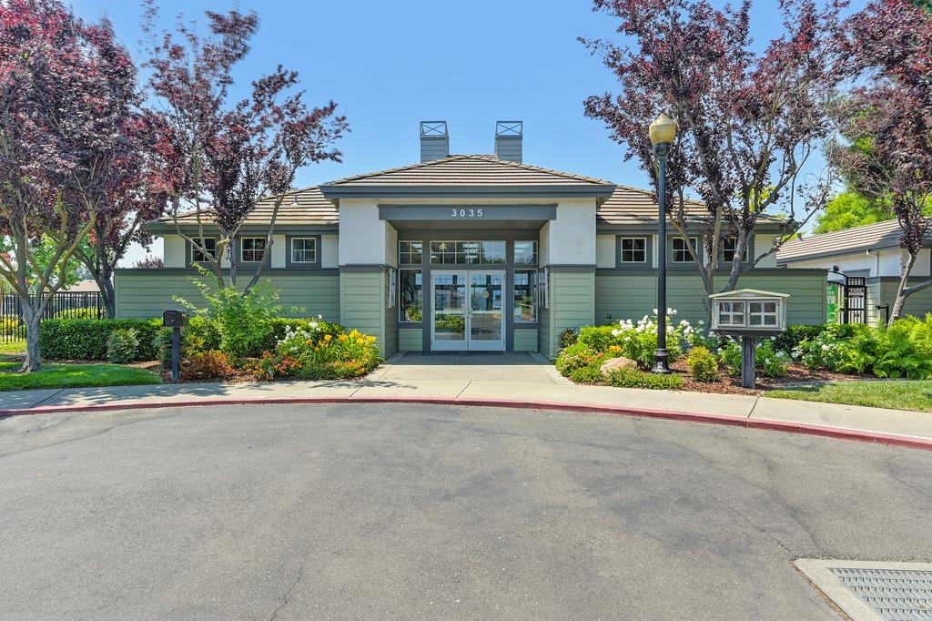 Detail Gallery Image 38 of 51 For 9567 Diamond Point Ln, Elk Grove,  CA 95758 - 4 Beds | 2/1 Baths