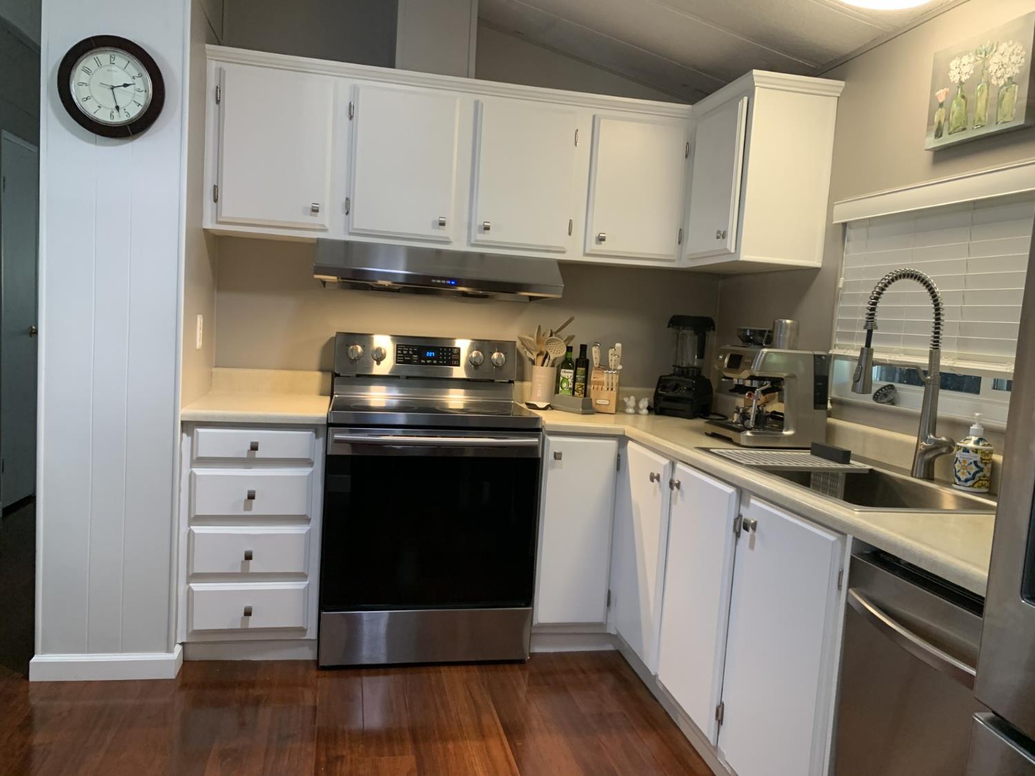 Detail Gallery Image 11 of 54 For 4901 Gardendell Rd, Sacramento,  CA 95834 - 2 Beds | 2 Baths