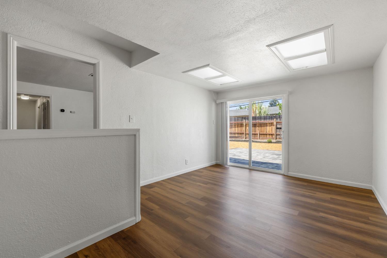 Detail Gallery Image 16 of 57 For 4441 Fenwick Way, North Highlands,  CA 95660 - 3 Beds | 2 Baths