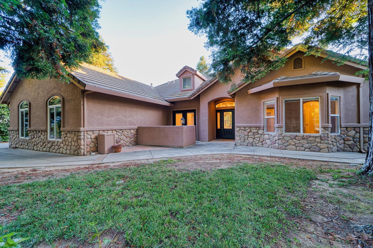 Detail Gallery Image 1 of 48 For 711 Saddleback Dr, Marysville,  CA 95901 - 3 Beds | 2/1 Baths
