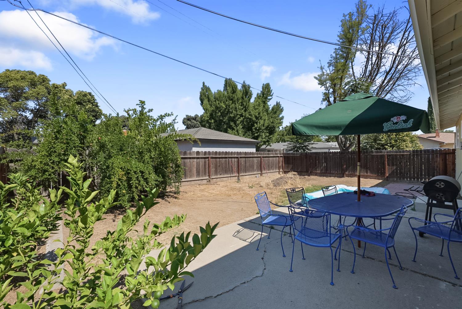 Detail Gallery Image 18 of 23 For 301 S Emerald Ave, Modesto,  CA 95351 - 3 Beds | 2 Baths