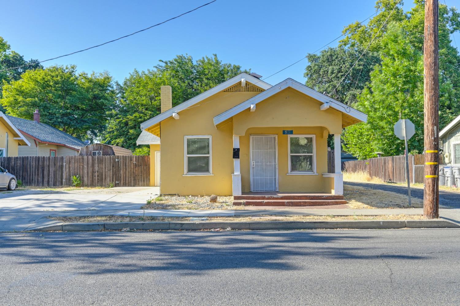 Detail Gallery Image 3 of 47 For 911 Cross St, Woodland,  CA 95695 - – Beds | – Baths
