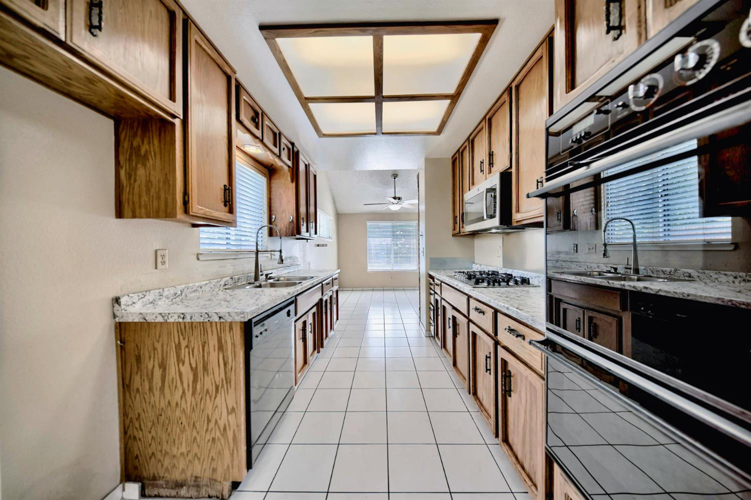 Detail Gallery Image 15 of 79 For 1516 Palmdale Dr, Modesto,  CA 95355 - 3 Beds | 2 Baths