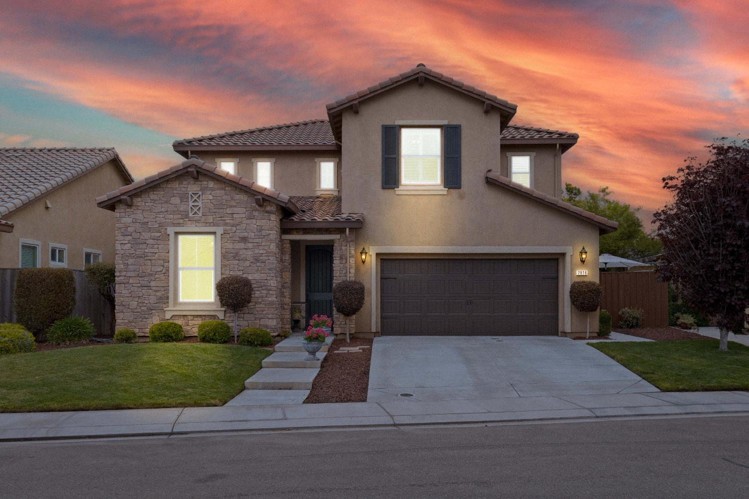 Detail Gallery Image 1 of 55 For 2816 Westport Cir, Oakdale,  CA 95361 - 4 Beds | 3 Baths