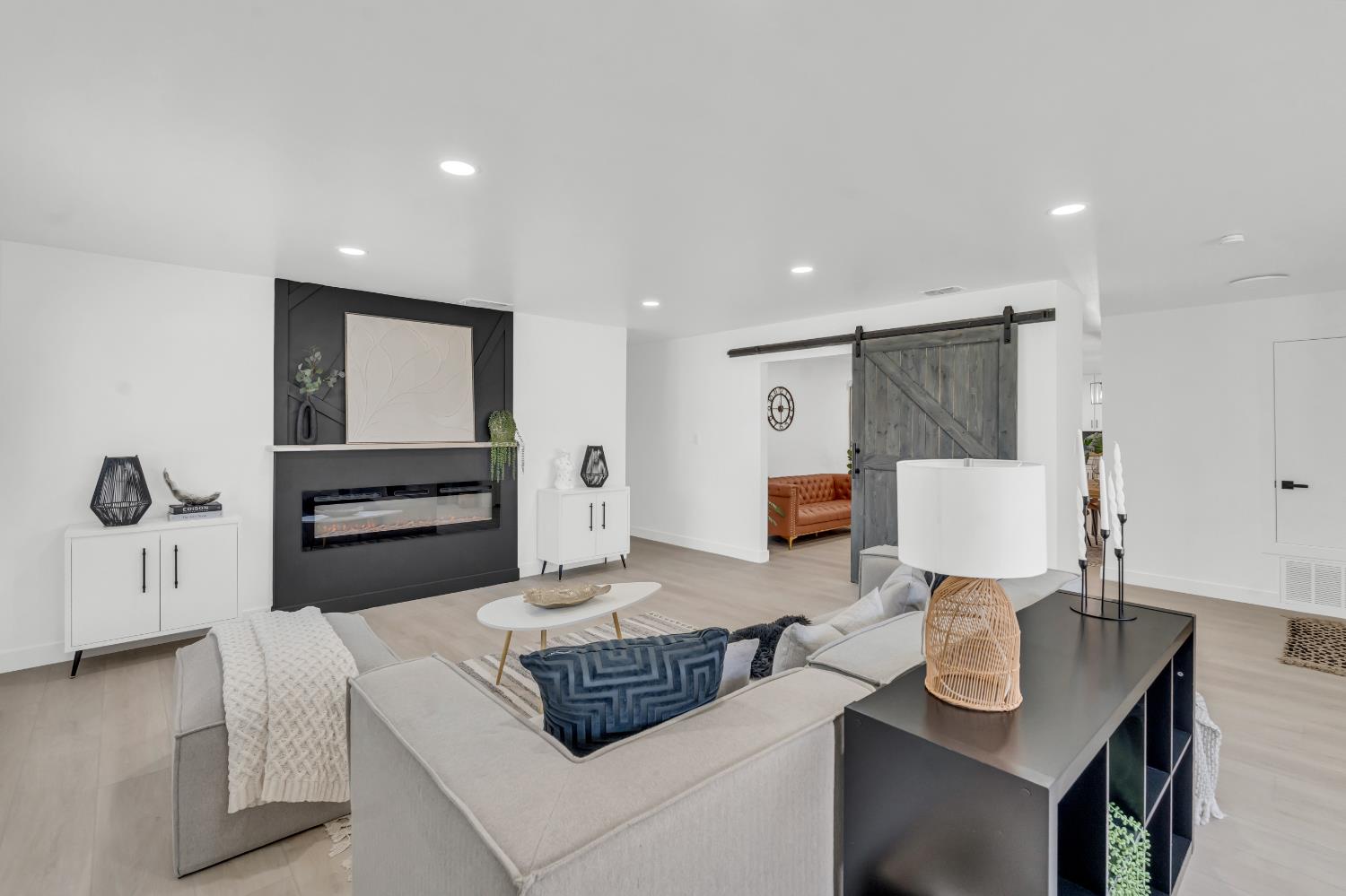 Detail Gallery Image 9 of 66 For 9184 Brian Ct, Sacramento,  CA 95826 - 3 Beds | 2 Baths