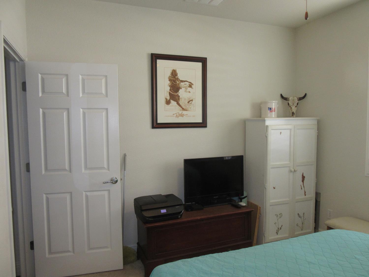 Detail Gallery Image 12 of 21 For 1739 Glenoaks St, Manteca,  CA 95336 - 2 Beds | 2 Baths