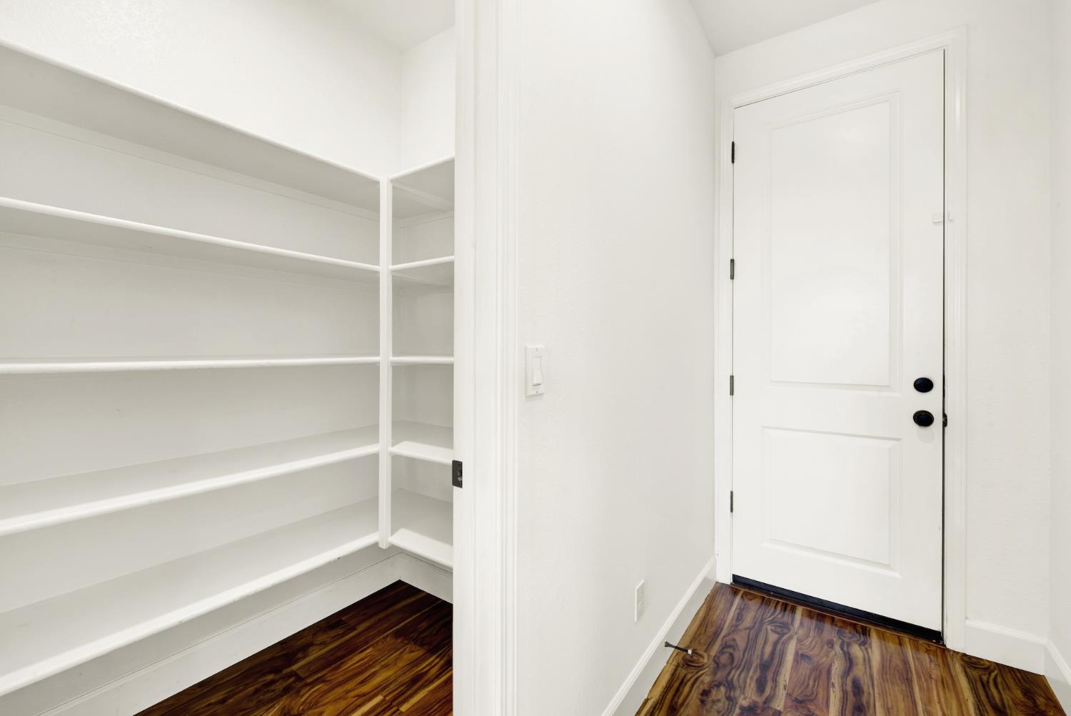 Detail Gallery Image 30 of 72 For 2200 Russell Cir, Woodland,  CA 95776 - 3 Beds | 2/1 Baths