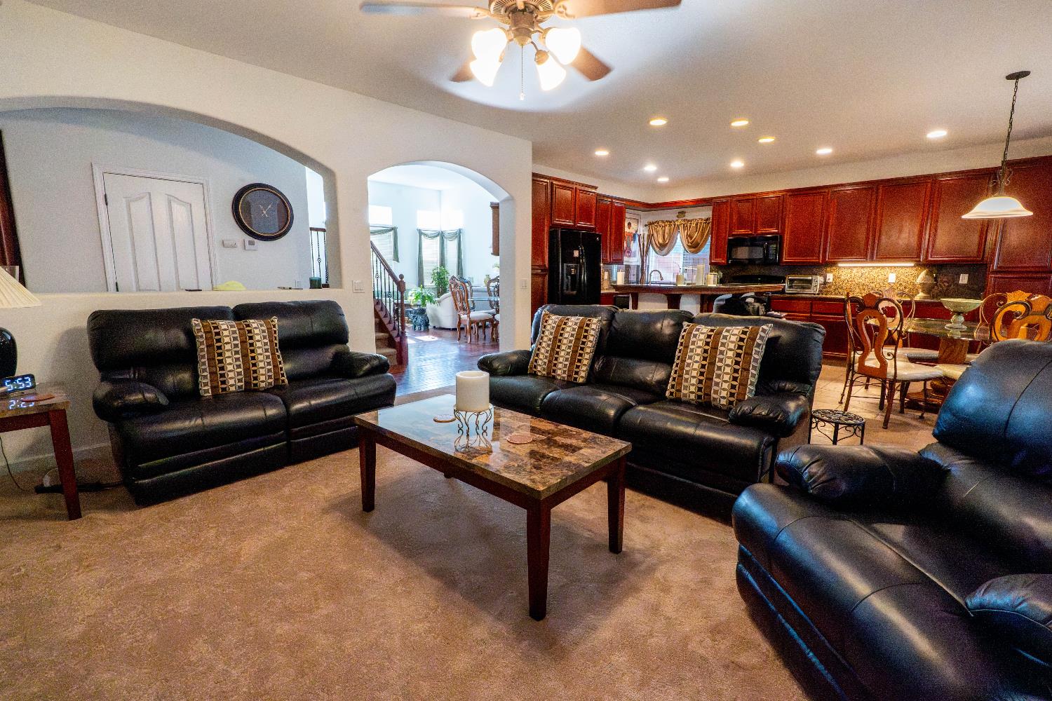 Detail Gallery Image 13 of 59 For 5738 Holbrook Dr, Riverbank,  CA 95367 - 4 Beds | 2/1 Baths