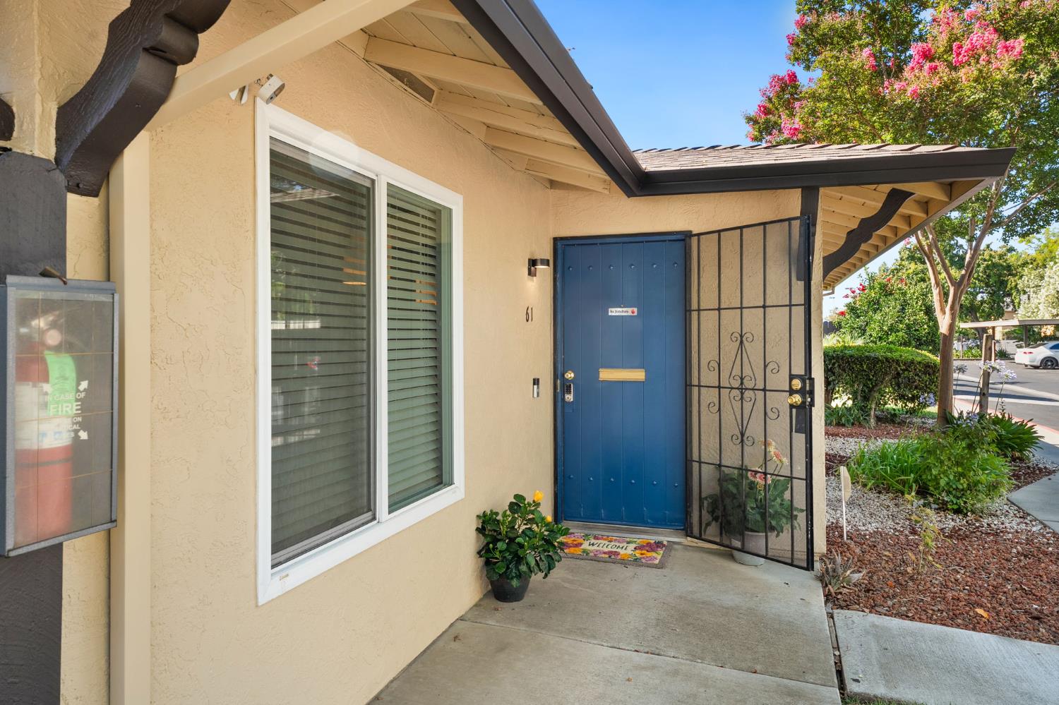 Detail Gallery Image 2 of 17 For 56 W Elliot St #61,  Woodland,  CA 95695 - 3 Beds | 2 Baths