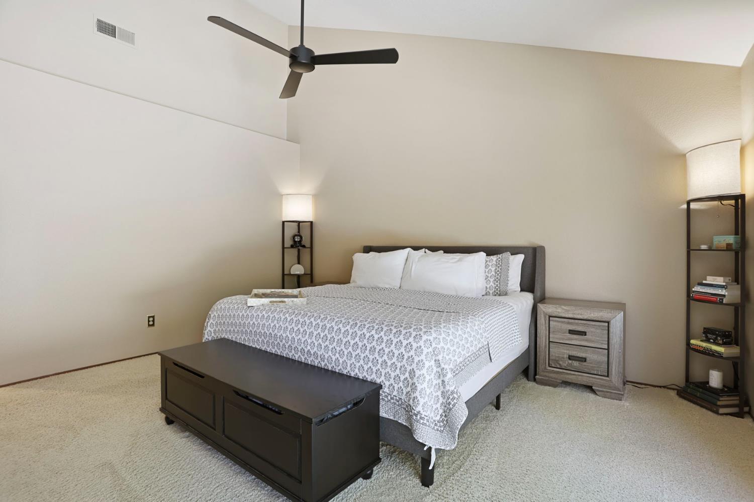 Detail Gallery Image 16 of 42 For 9105 Westcliff Ln, Fair Oaks,  CA 95628 - 3 Beds | 2/1 Baths