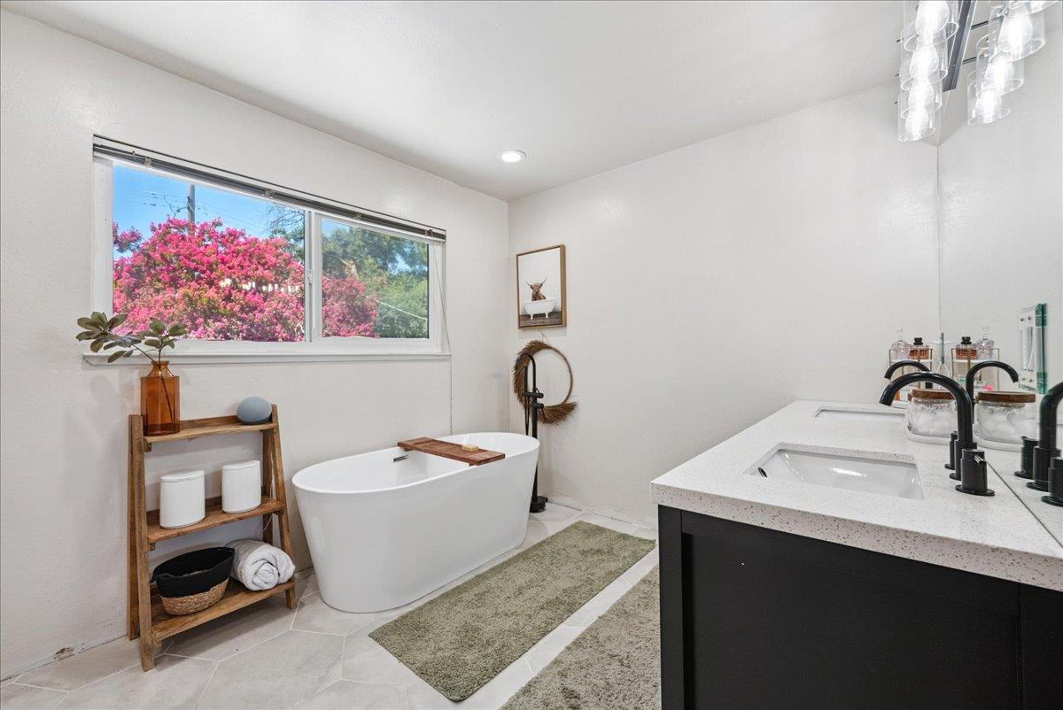 Detail Gallery Image 19 of 52 For 3428 Colvin Dr, Loomis,  CA 95650 - 4 Beds | 3 Baths