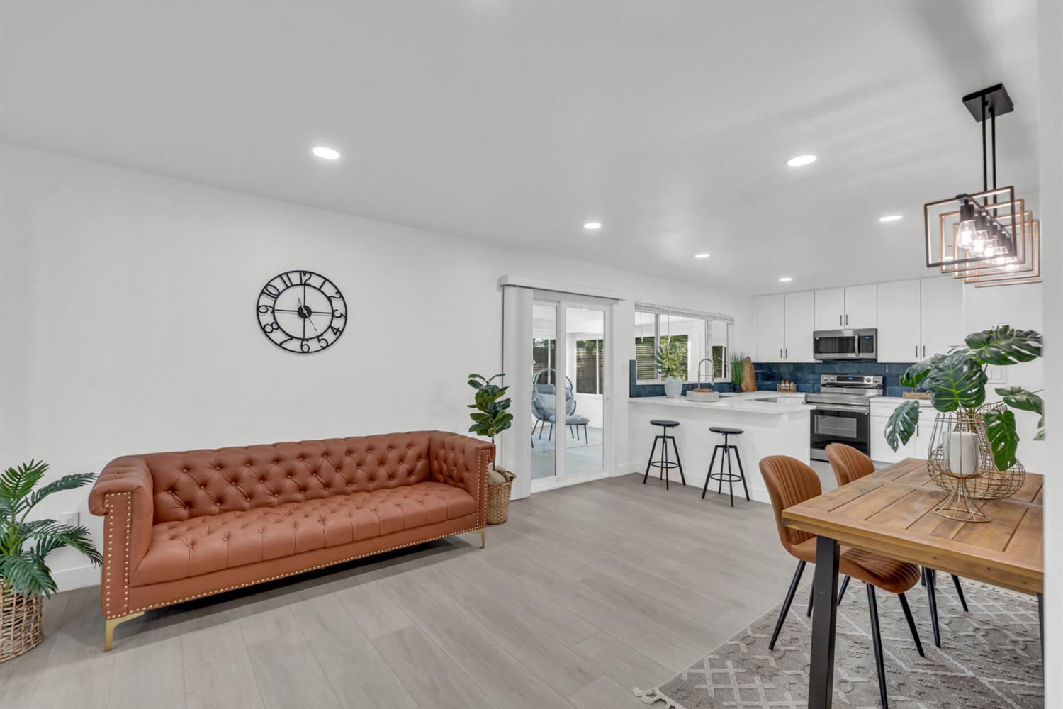 Detail Gallery Image 16 of 66 For 9184 Brian Ct, Sacramento,  CA 95826 - 3 Beds | 2 Baths