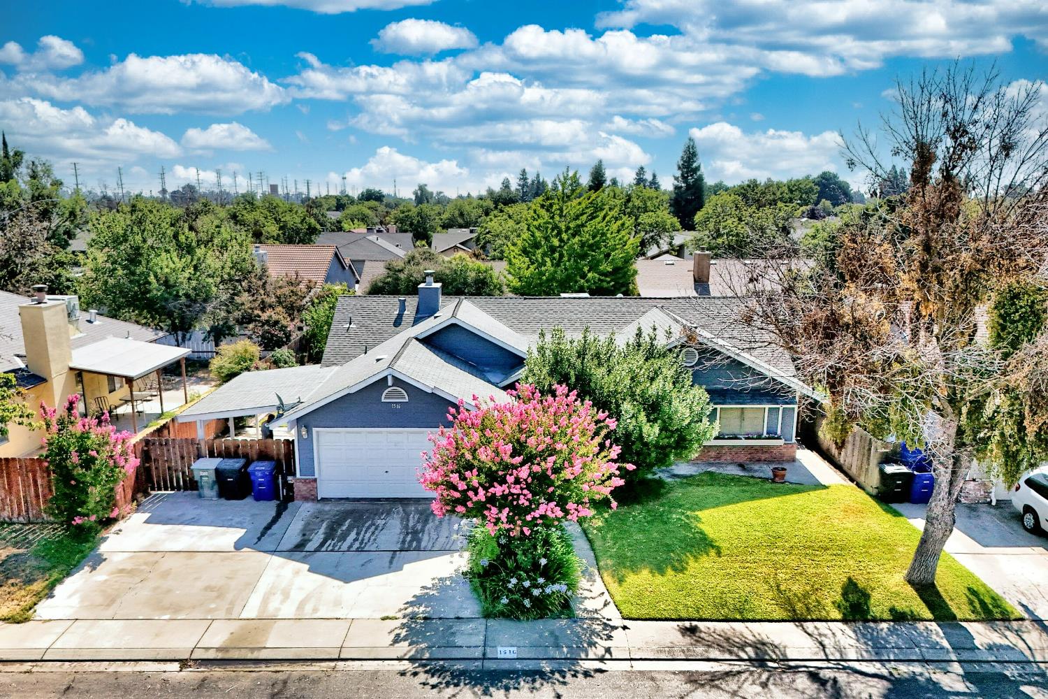 Detail Gallery Image 1 of 79 For 1516 Palmdale Dr, Modesto,  CA 95355 - 3 Beds | 2 Baths