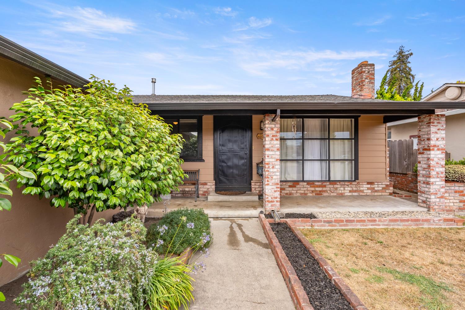 Detail Gallery Image 4 of 37 For 26147 Stryker St, Hayward,  CA 94545 - 3 Beds | 2 Baths