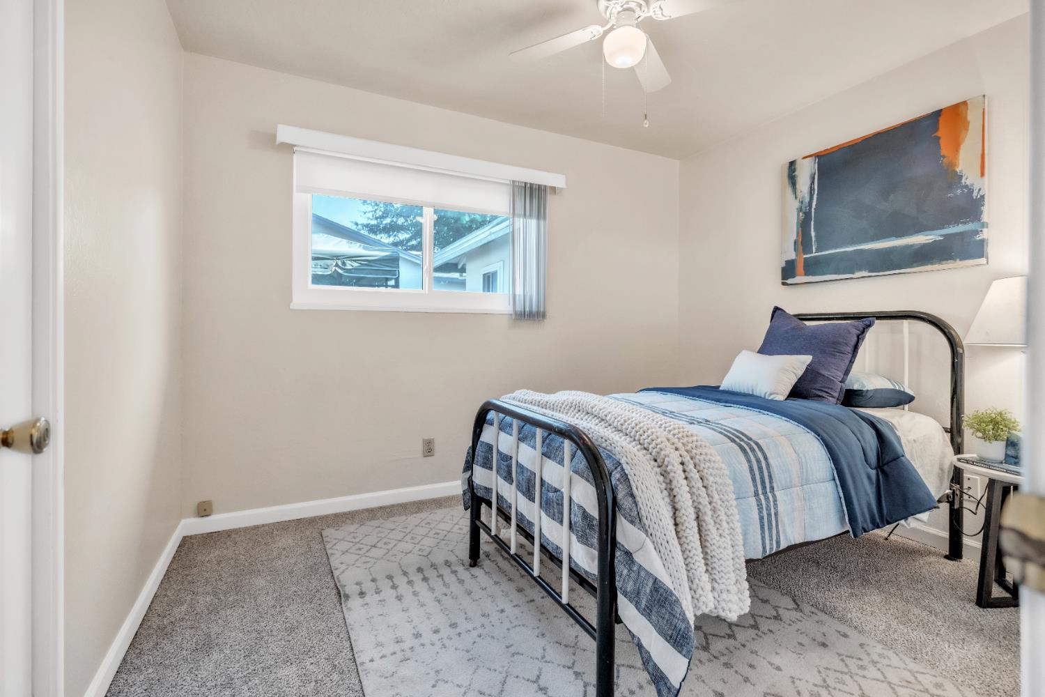 Detail Gallery Image 11 of 33 For 8888 Tahiti Ct, Orangevale,  CA 95662 - 4 Beds | 2 Baths