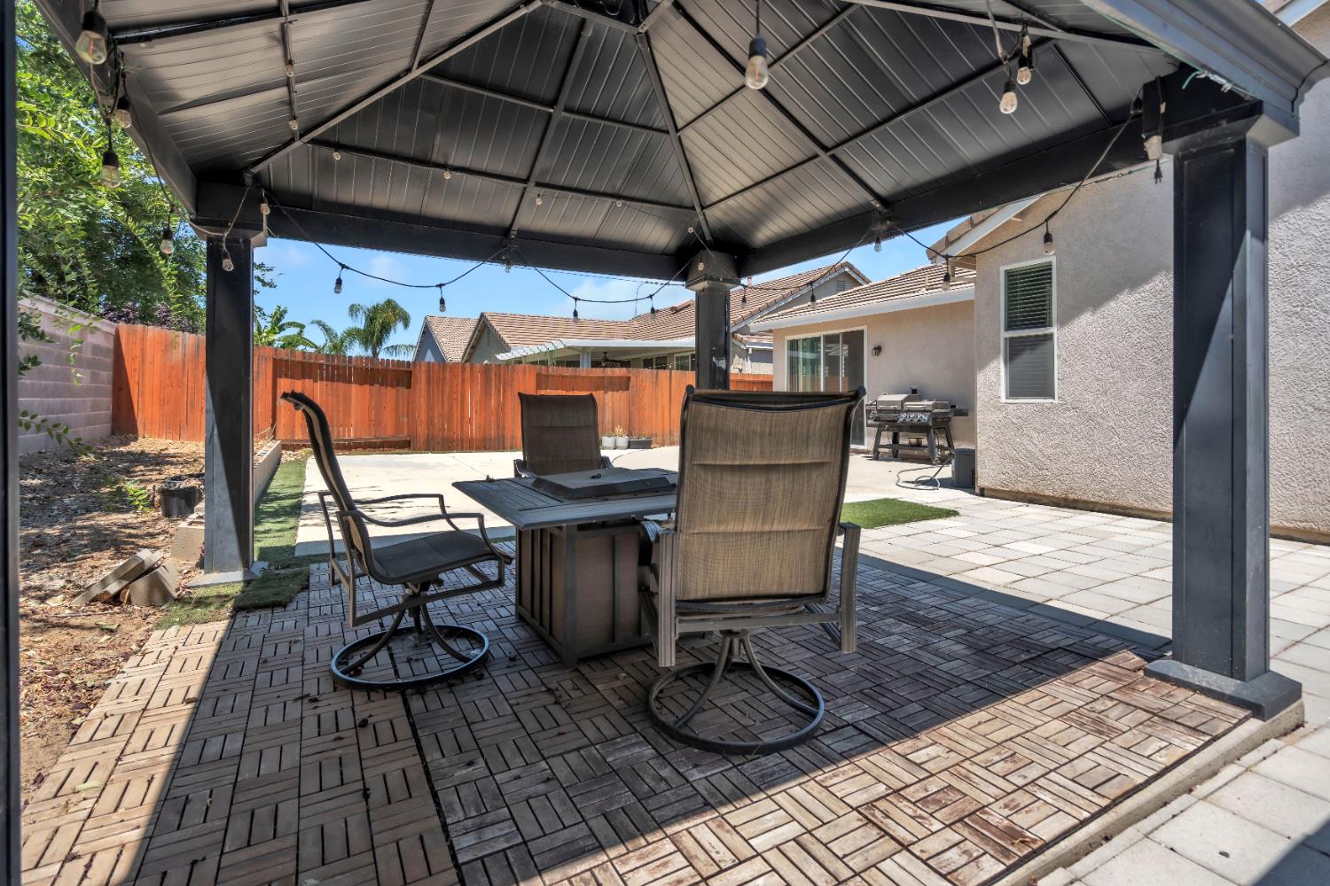 Detail Gallery Image 27 of 33 For 10451 Canadeo Cir, Elk Grove,  CA 95757 - 3 Beds | 2 Baths
