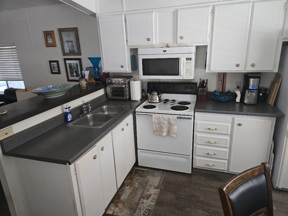 Detail Gallery Image 8 of 23 For 1400 N Tully Rd 32, Turlock,  CA 95380 - 2 Beds | 1 Baths