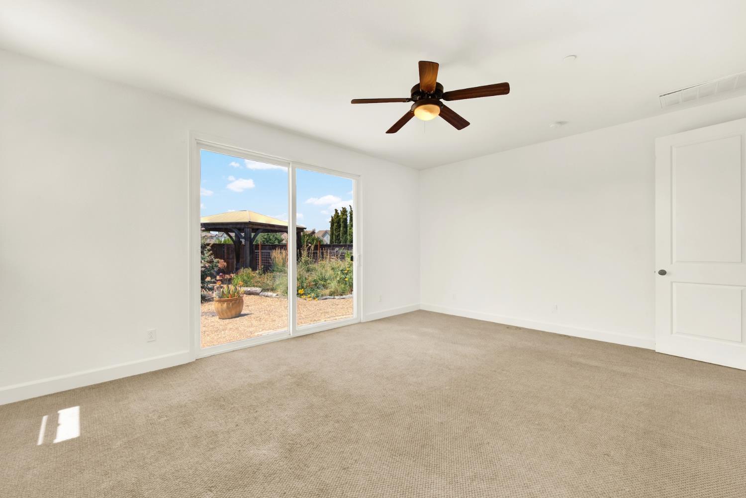 Detail Gallery Image 41 of 72 For 2200 Russell Cir, Woodland,  CA 95776 - 3 Beds | 2/1 Baths