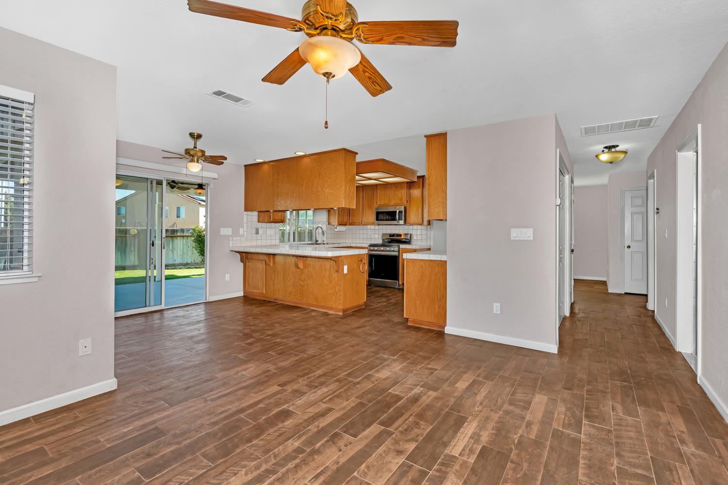 Detail Gallery Image 21 of 58 For 92 Tangelo St, Los Banos,  CA 93635 - 3 Beds | 2/1 Baths