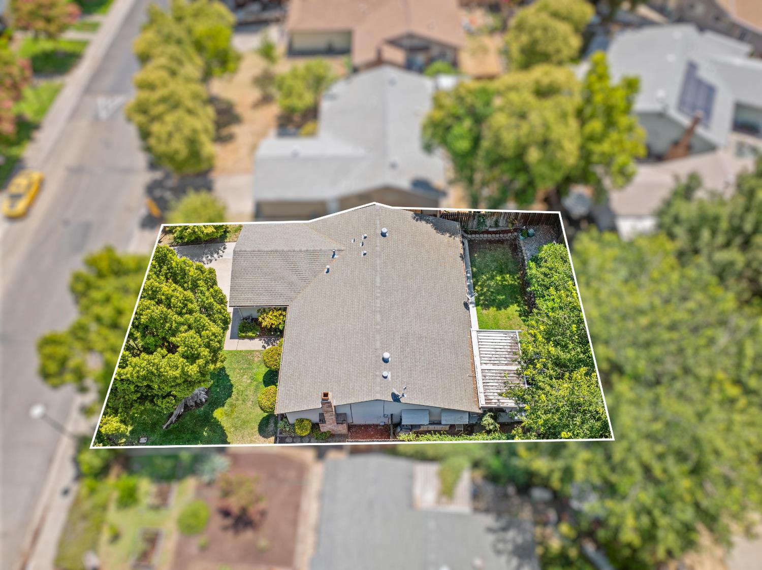 Detail Gallery Image 38 of 39 For 8852 Salmon Falls Dr, Sacramento,  CA 95826 - 3 Beds | 2 Baths