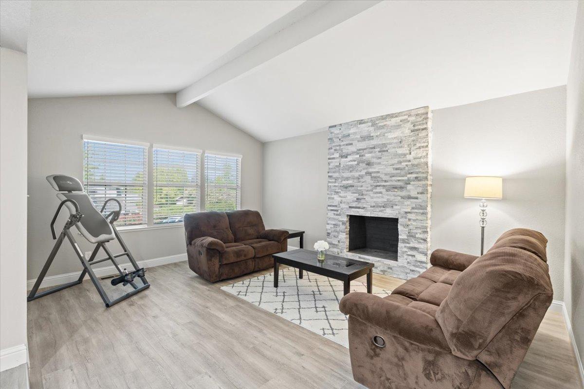 Detail Gallery Image 16 of 40 For 7821 Palmyra Dr, Fair Oaks,  CA 95628 - 3 Beds | 2 Baths