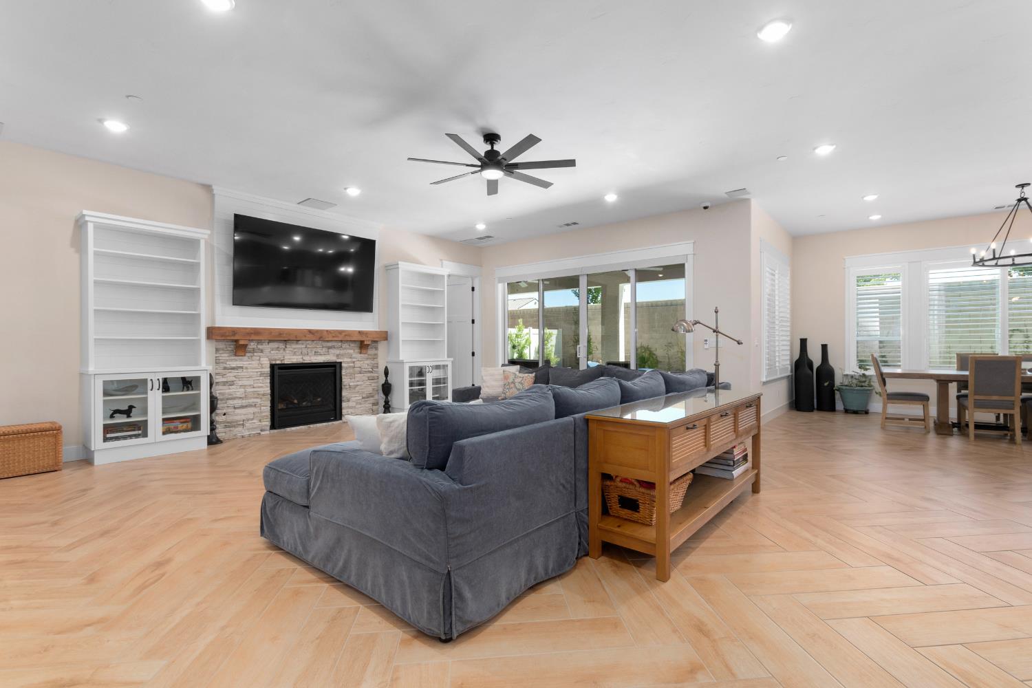 Detail Gallery Image 7 of 60 For 2101 via Prego, Oakdale,  CA 95361 - 3 Beds | 3/1 Baths