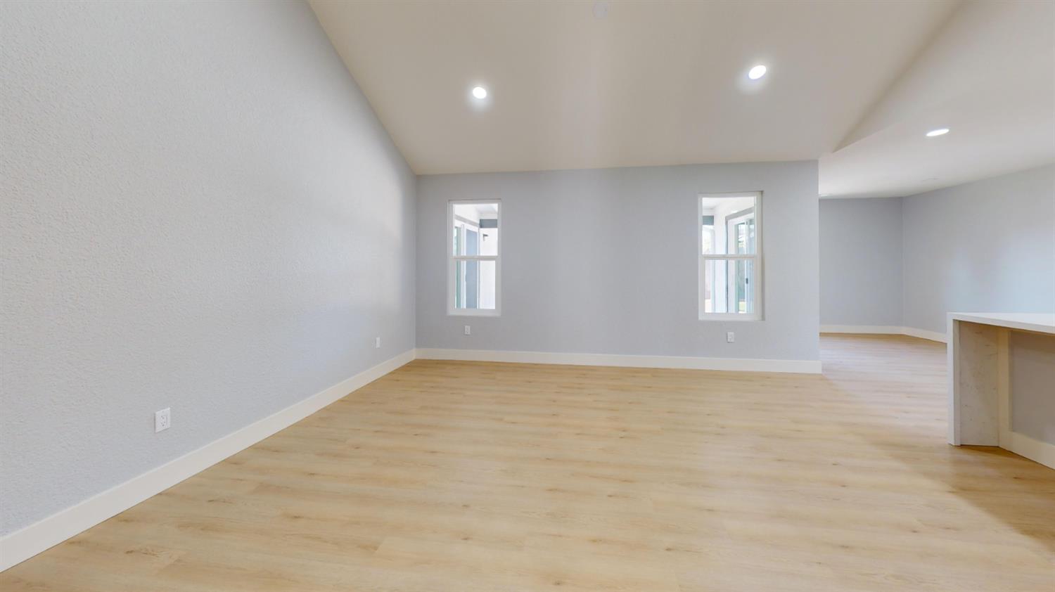 Detail Gallery Image 4 of 21 For 5212 Stillwater Dr, Salida,  CA 95368 - 3 Beds | 2 Baths