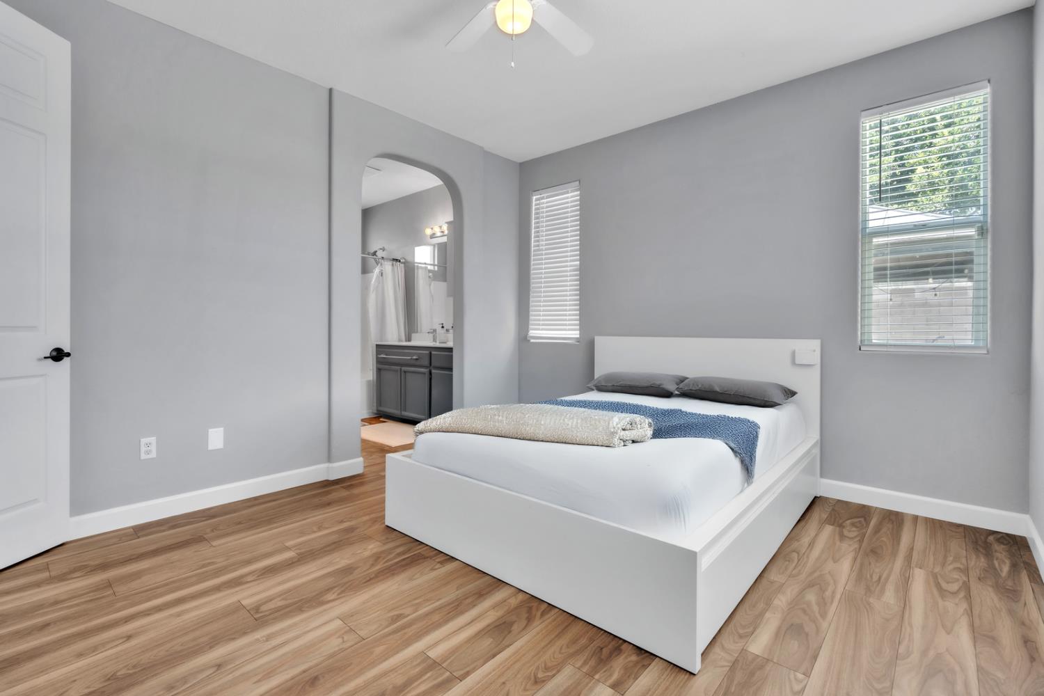 Detail Gallery Image 19 of 33 For 10451 Canadeo Cir, Elk Grove,  CA 95757 - 3 Beds | 2 Baths