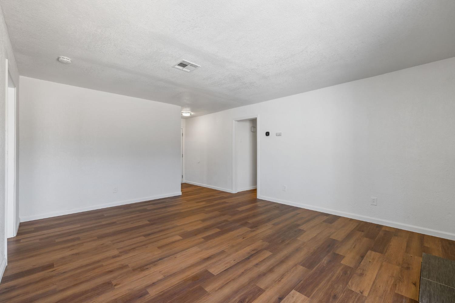 Detail Gallery Image 11 of 57 For 4441 Fenwick Way, North Highlands,  CA 95660 - 3 Beds | 2 Baths