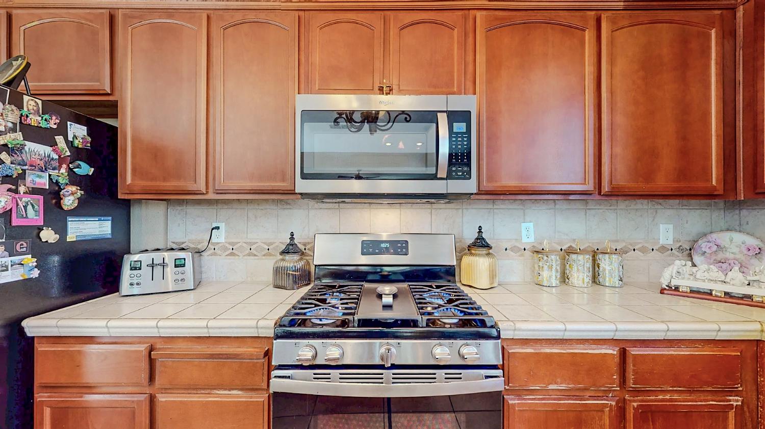 Detail Gallery Image 13 of 37 For 4138 Enclave Dr, Turlock,  CA 95382 - 4 Beds | 2/1 Baths
