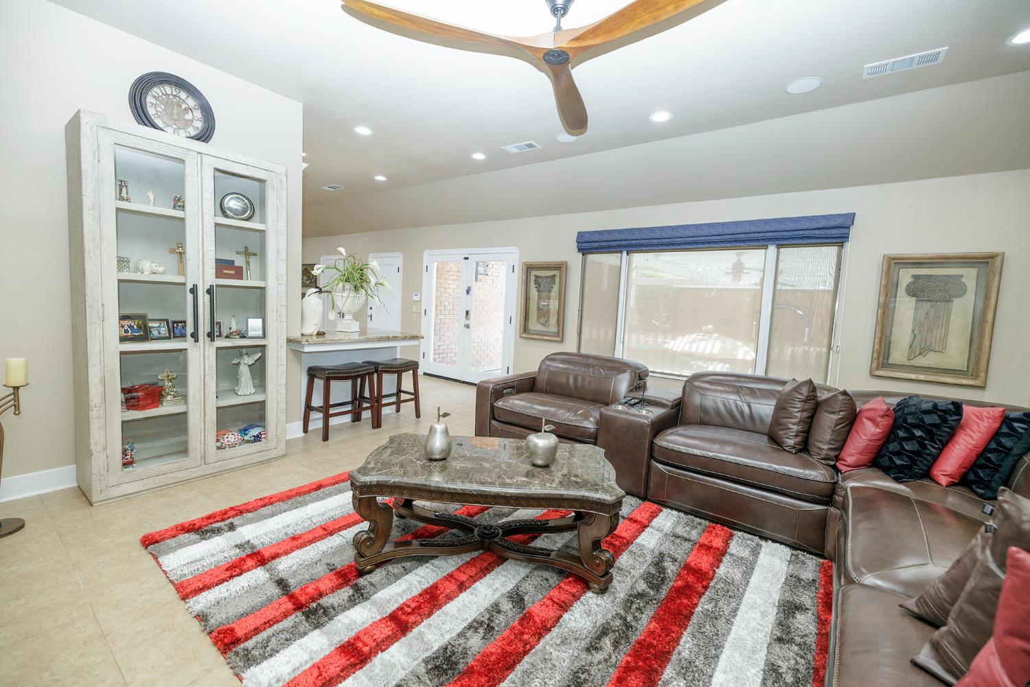 Detail Gallery Image 23 of 56 For 1009 Sycamore Ave, Modesto,  CA 95350 - 3 Beds | 2/1 Baths