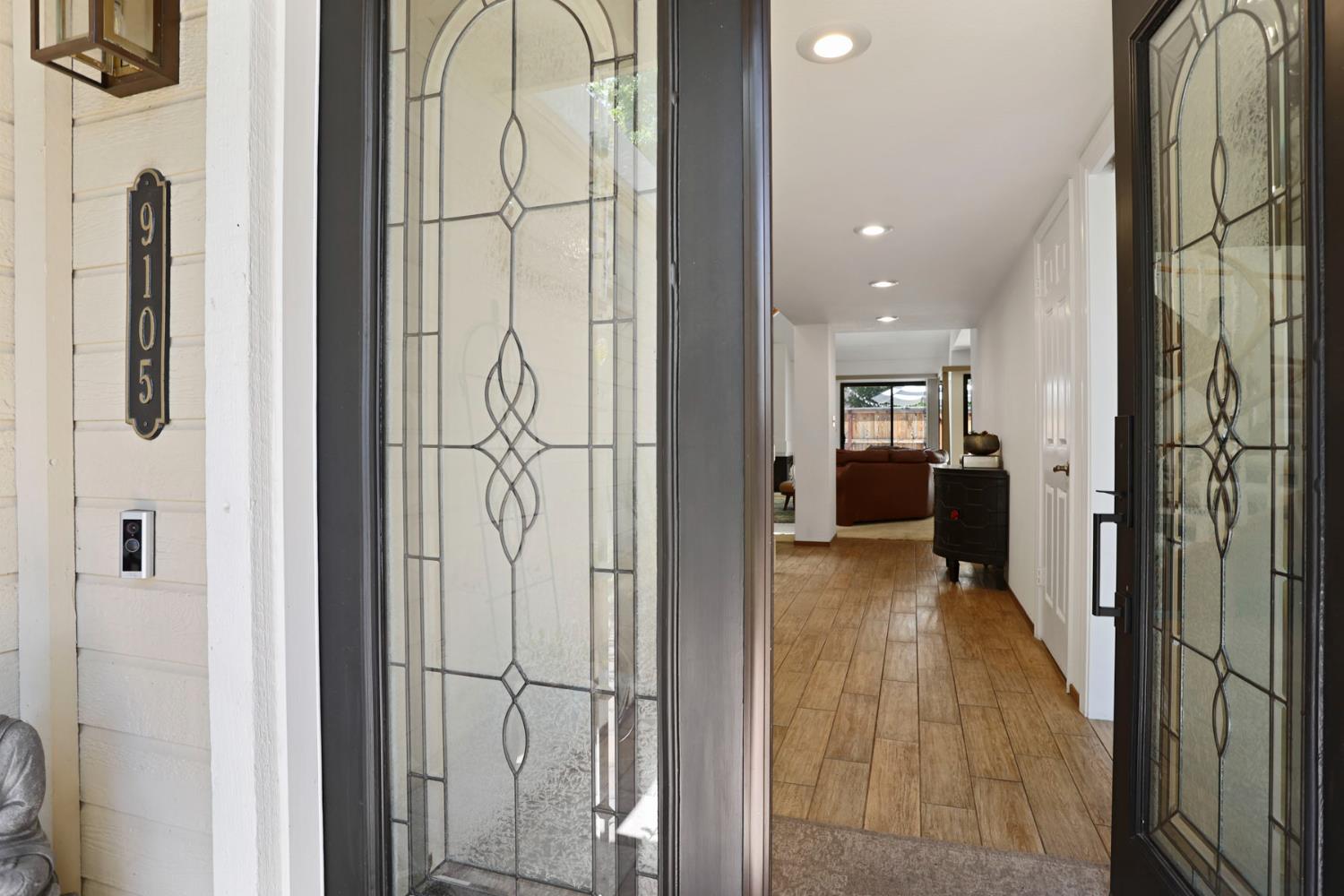 Detail Gallery Image 4 of 42 For 9105 Westcliff Ln, Fair Oaks,  CA 95628 - 3 Beds | 2/1 Baths