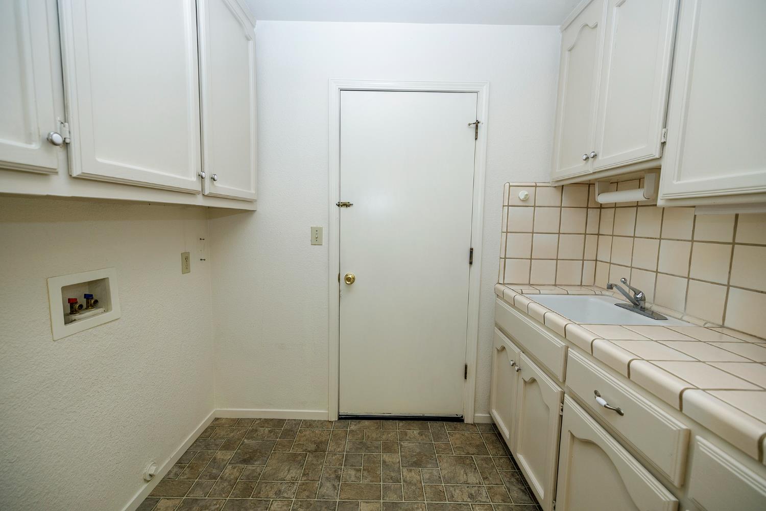 Detail Gallery Image 32 of 70 For 3709 Springcreek Dr, Modesto,  CA 95355 - 3 Beds | 2/1 Baths