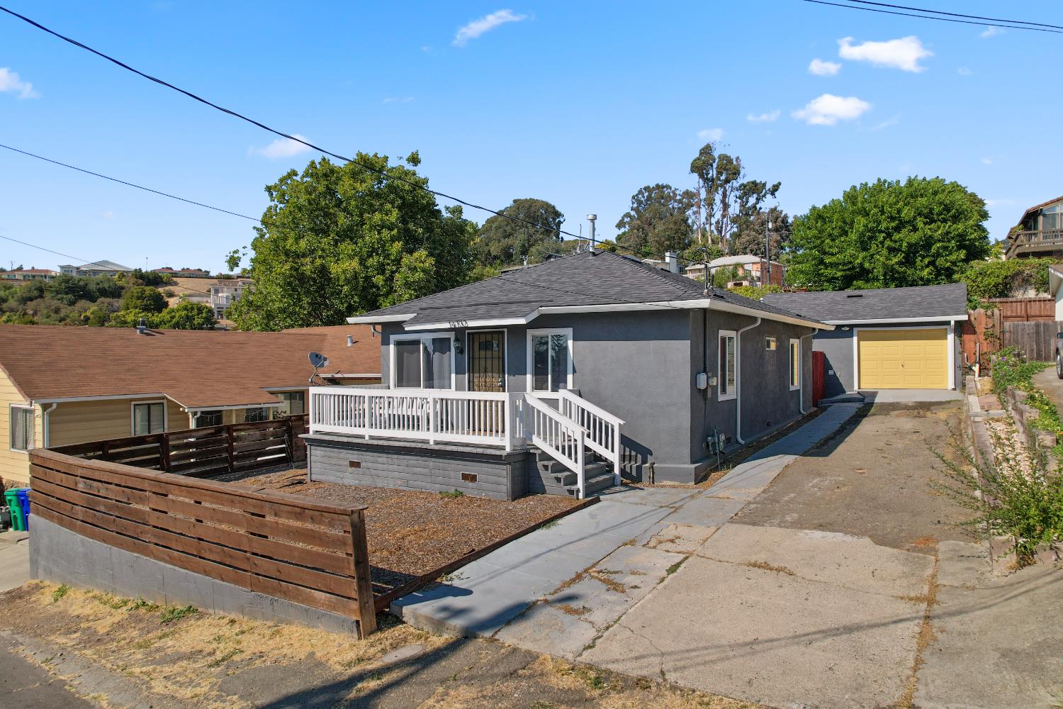 Detail Gallery Image 2 of 23 For 14732 Darius Way, San Leandro,  CA 94587 - 2 Beds | 1 Baths