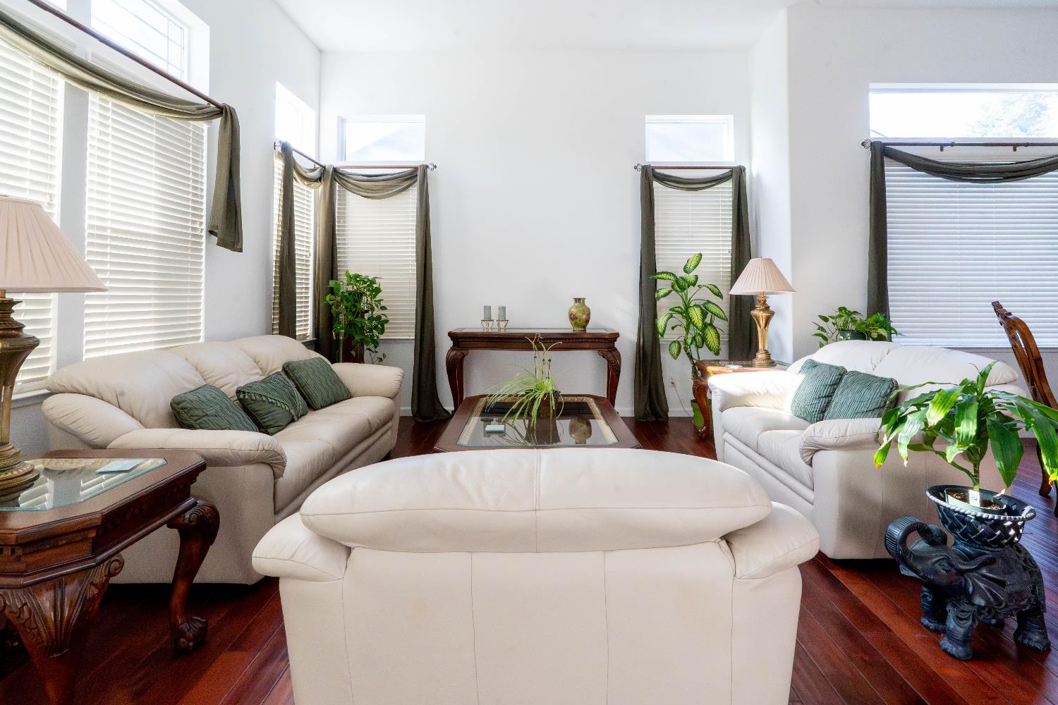Detail Gallery Image 2 of 59 For 5738 Holbrook Dr, Riverbank,  CA 95367 - 4 Beds | 2/1 Baths