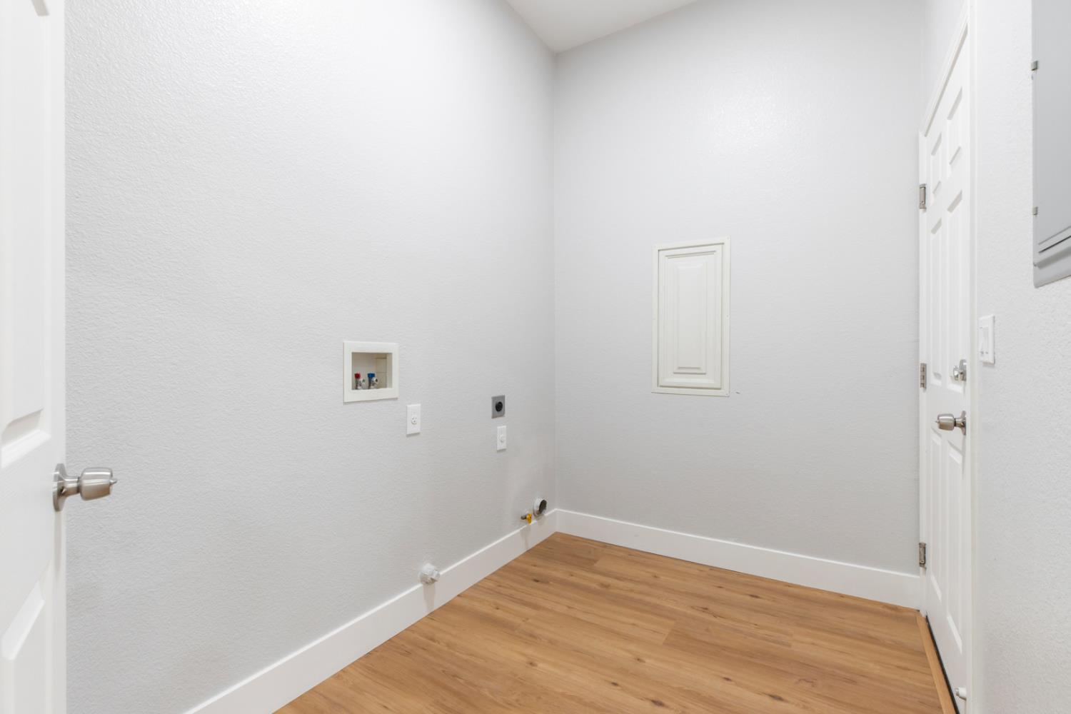 Detail Gallery Image 6 of 19 For 1659 Whispering Wind Dr, Tracy,  CA 95377 - 4 Beds | 2 Baths