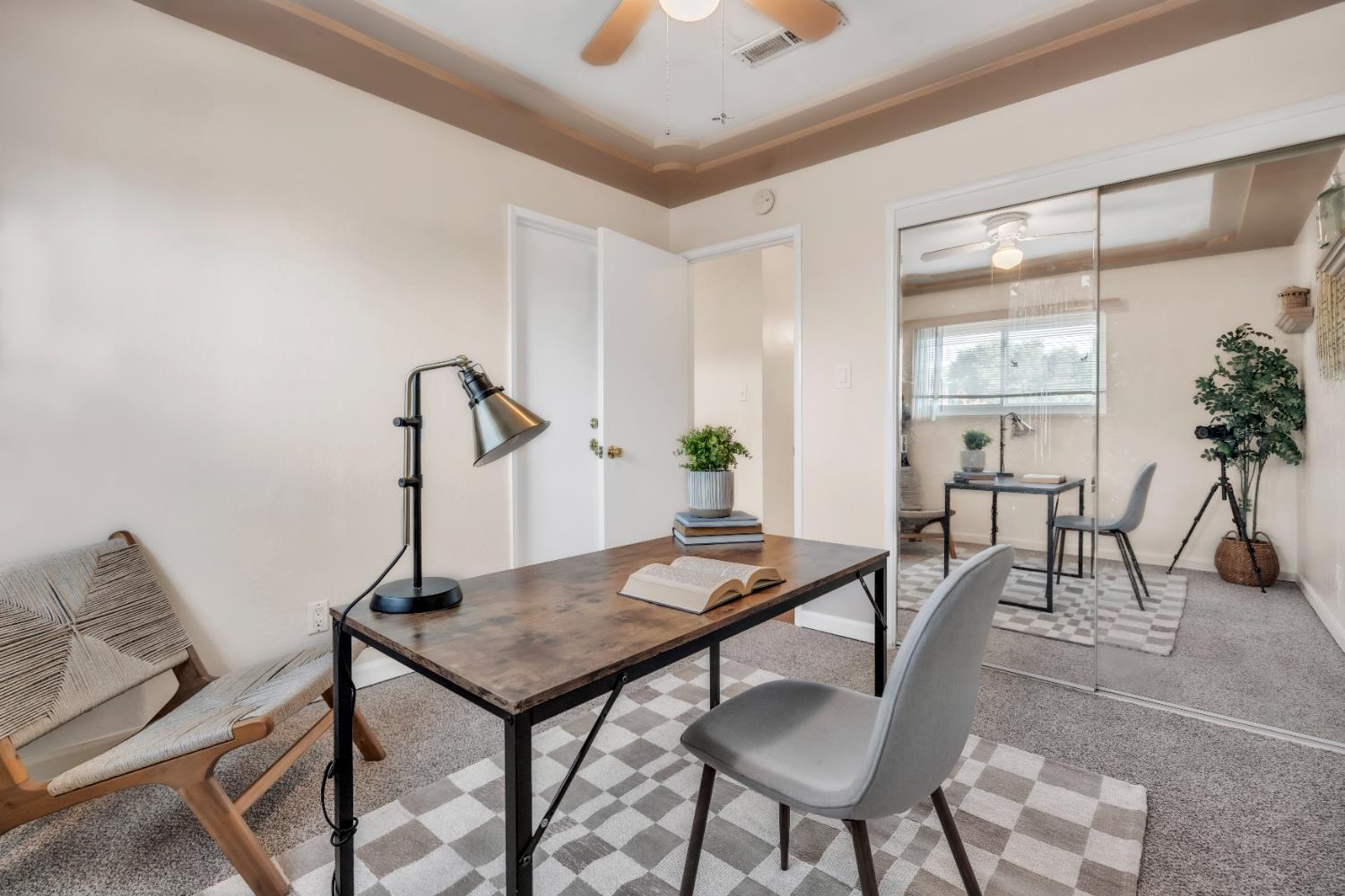 Detail Gallery Image 6 of 33 For 8888 Tahiti Ct, Orangevale,  CA 95662 - 4 Beds | 2 Baths