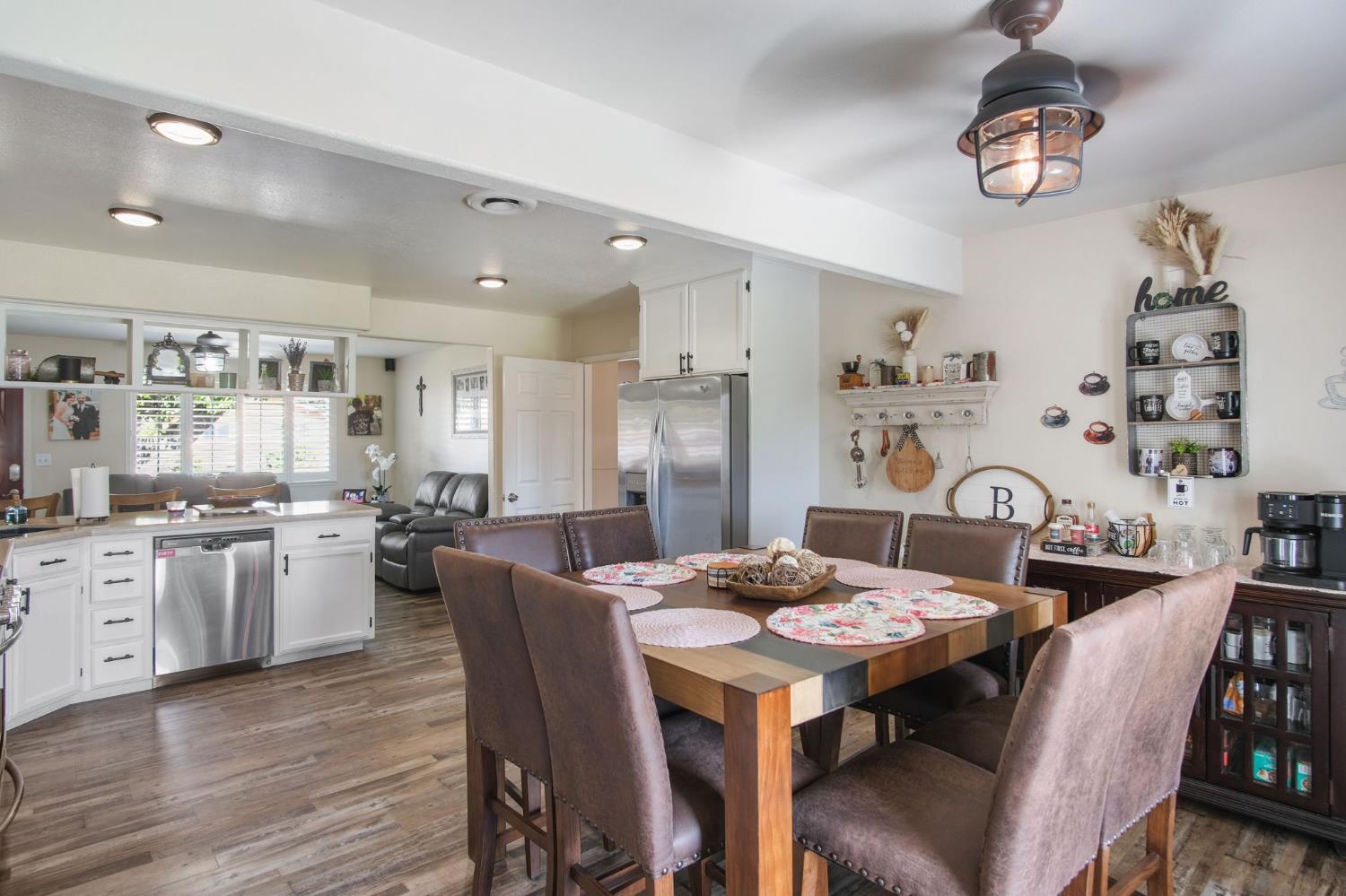 Detail Gallery Image 13 of 30 For 528 Church St, Modesto,  CA 95357 - 3 Beds | 2 Baths